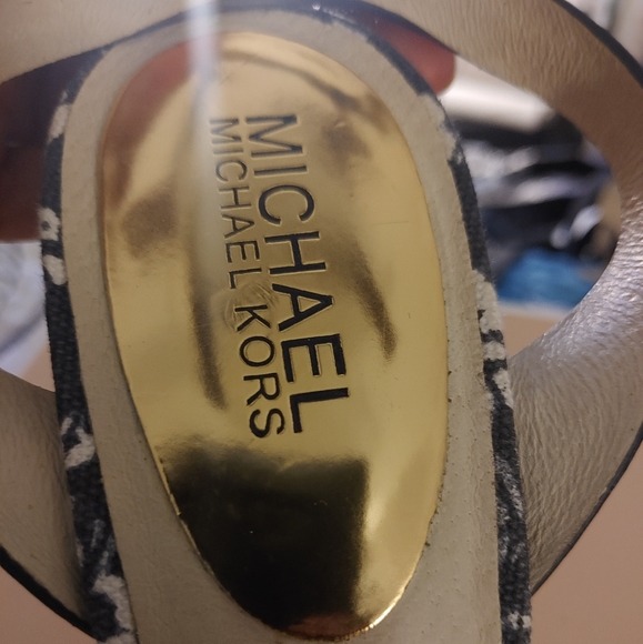 MICHAEL Michael Kors Printed Canvas Heels - Picture 8 of 8